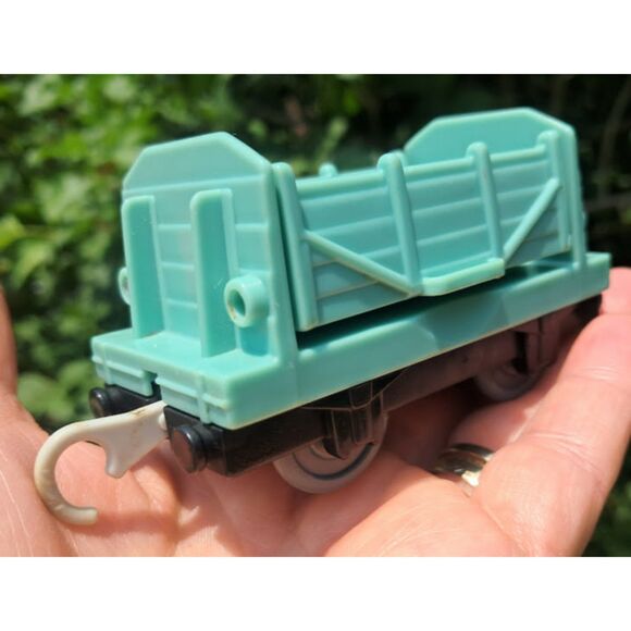 TOMY Trackmaster Thomas & Friends Green Log Car for Zip Zoom Logging Adventure - Picture 2 of 15